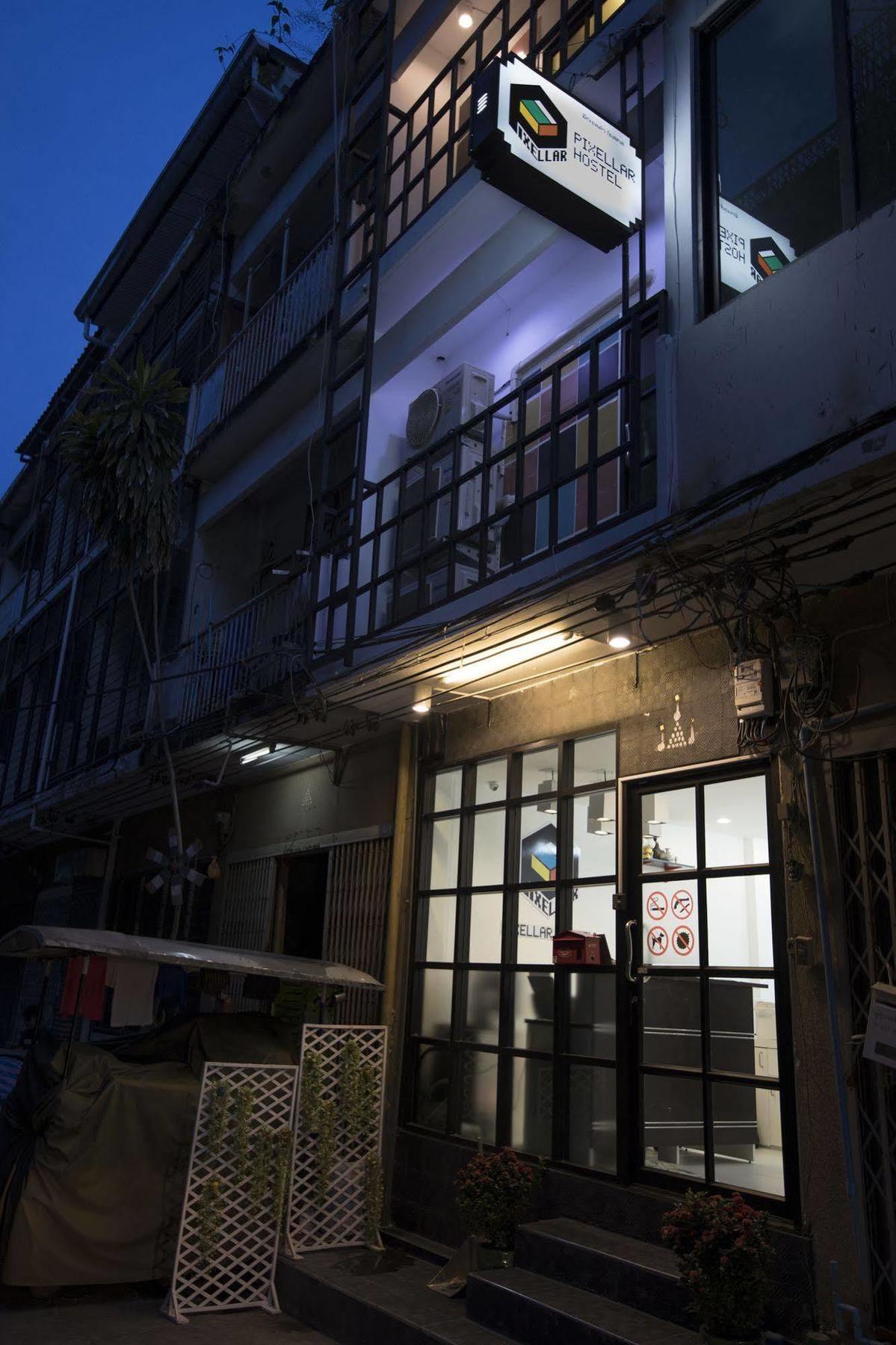 Pixellar Hostel Bangkok Dış mekan fotoğraf