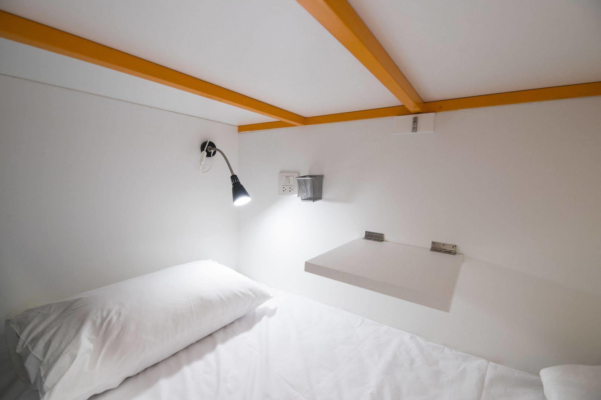 Pixellar Hostel Bangkok Dış mekan fotoğraf