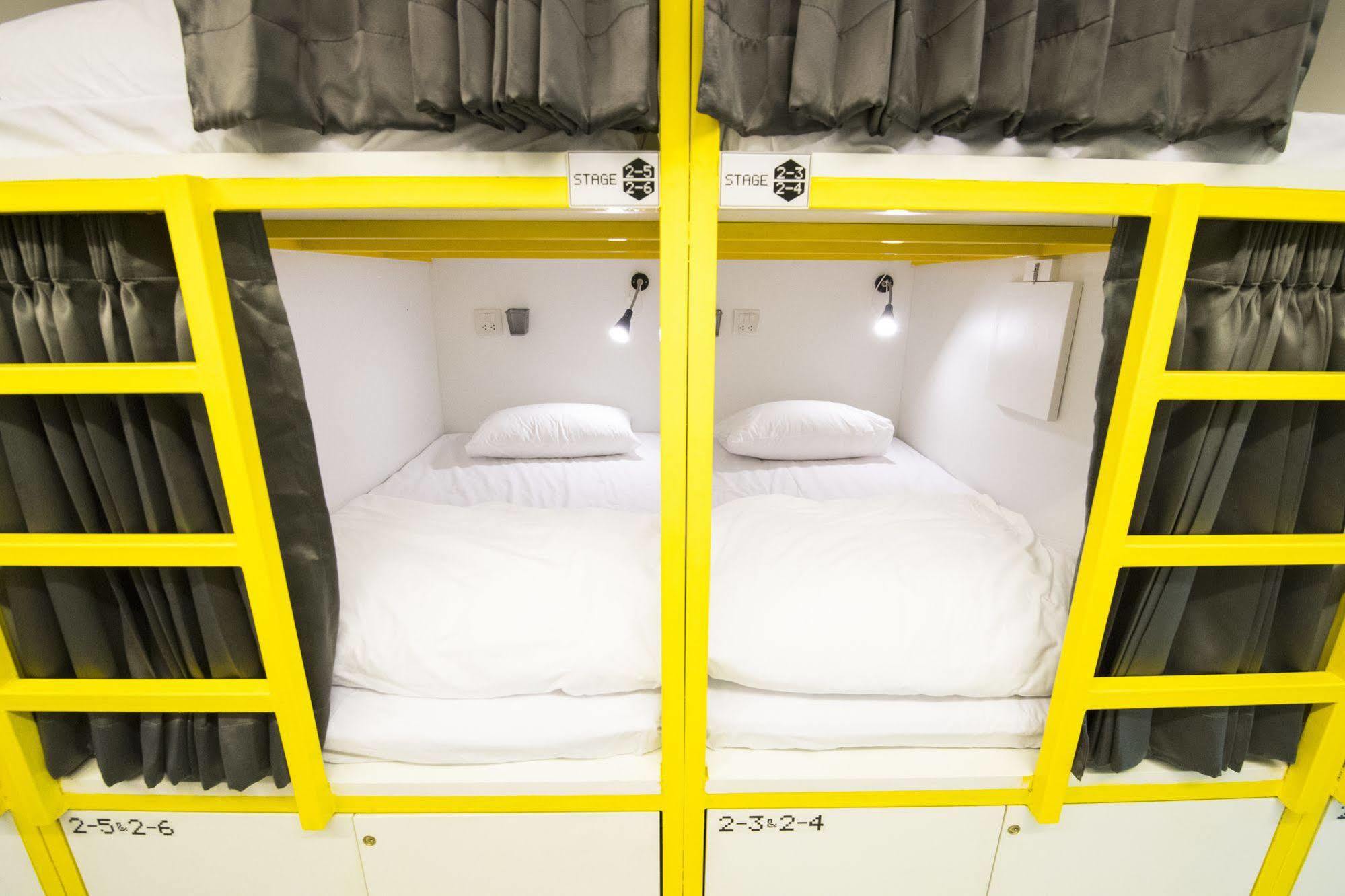Pixellar Hostel Bangkok Dış mekan fotoğraf