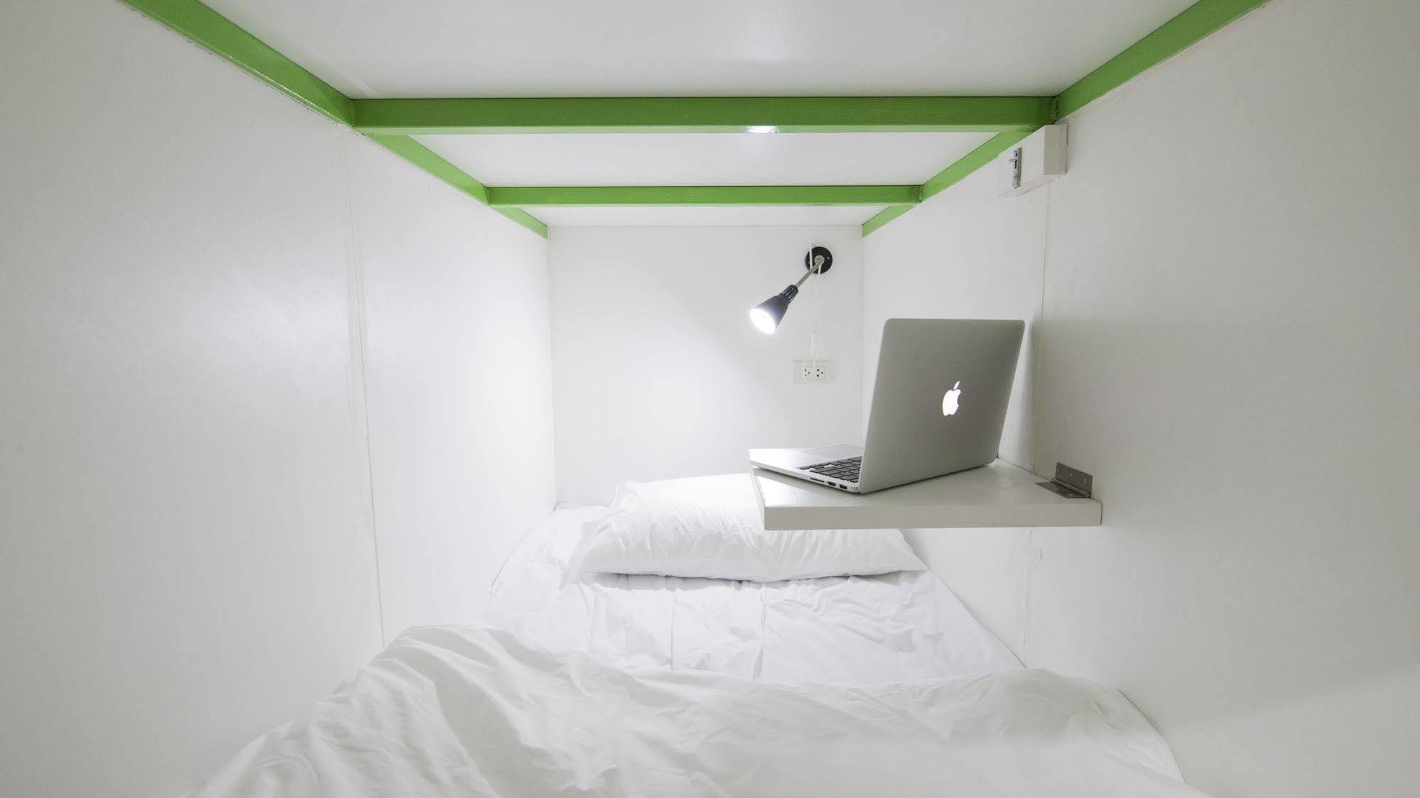 Pixellar Hostel Bangkok Dış mekan fotoğraf