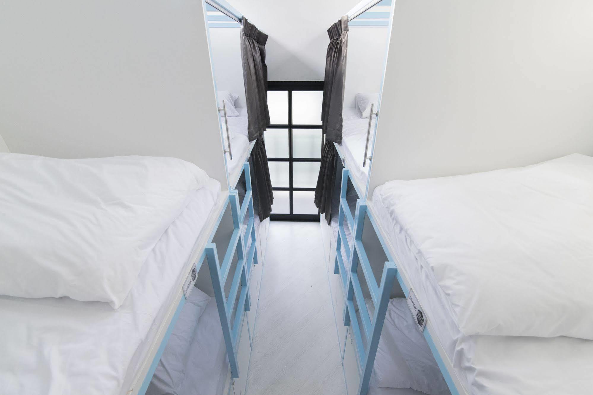 Pixellar Hostel Bangkok Dış mekan fotoğraf