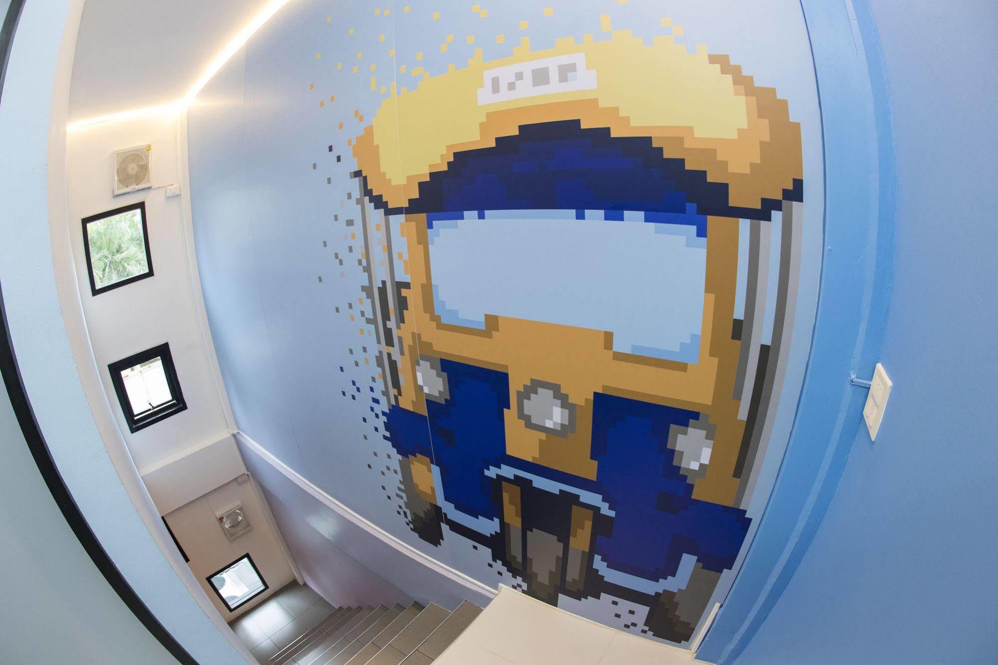 Pixellar Hostel Bangkok Dış mekan fotoğraf