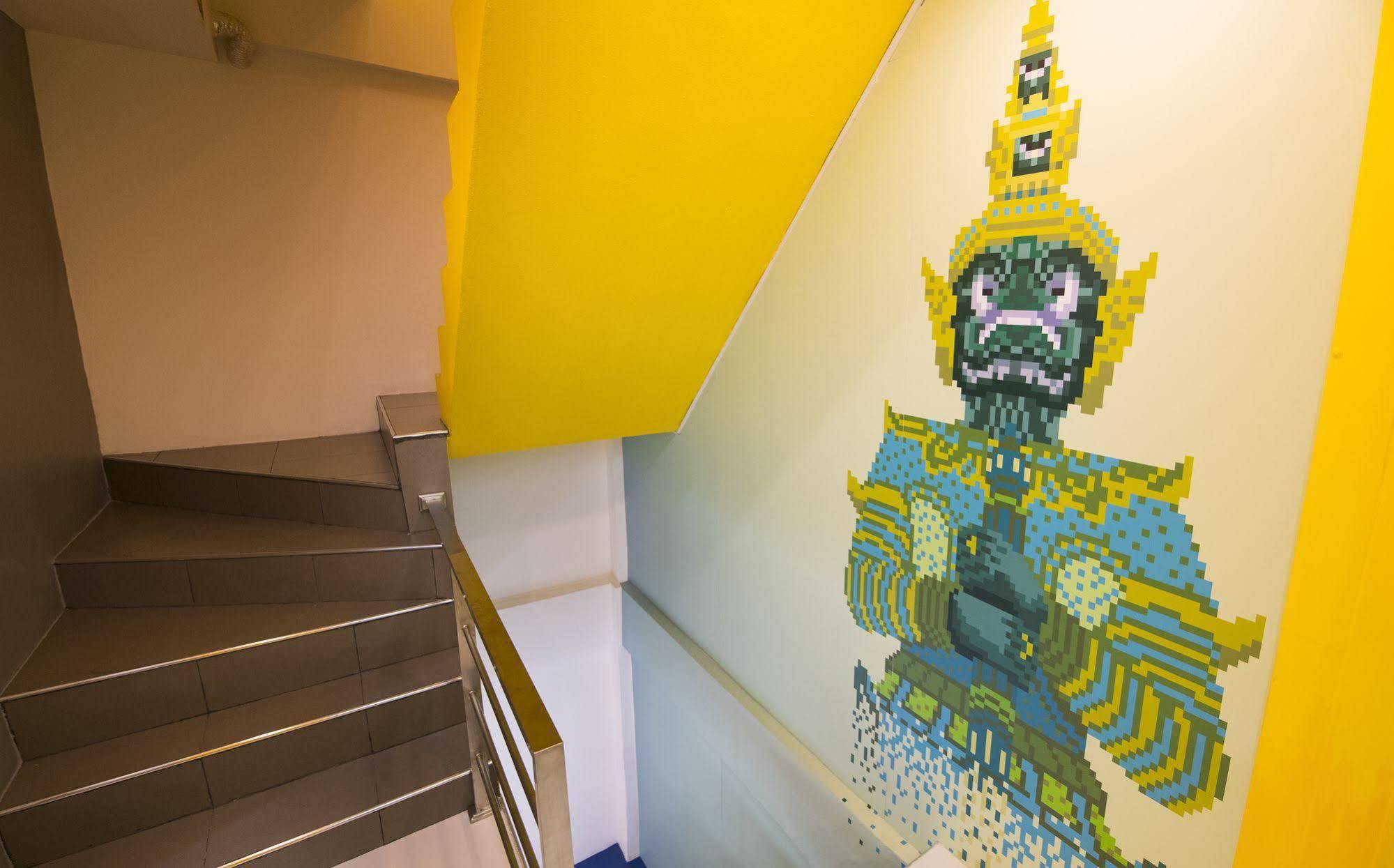 Pixellar Hostel Bangkok Dış mekan fotoğraf